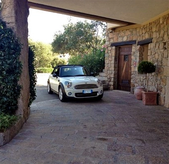 Car hire service at the hotels